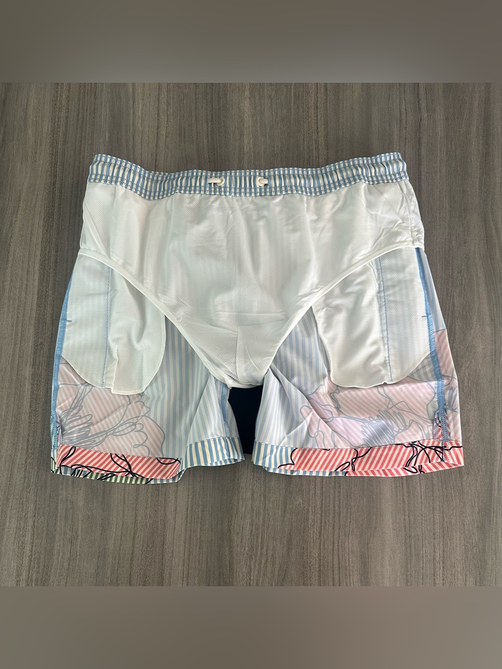 Psycho Bunny Men’s Blair Striped Swim Trunks 5” - Picture 6 of 10